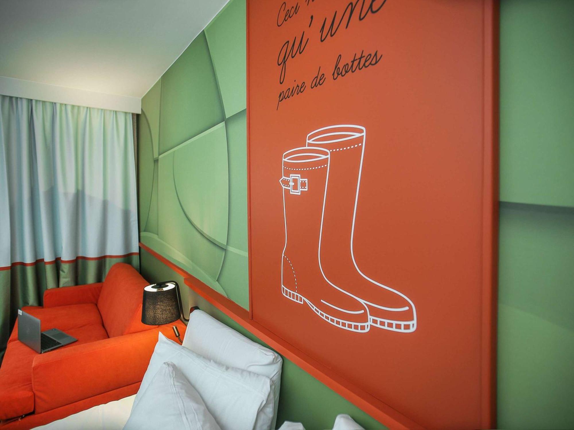 Ibis Styles Lisieux Normandie Dış mekan fotoğraf