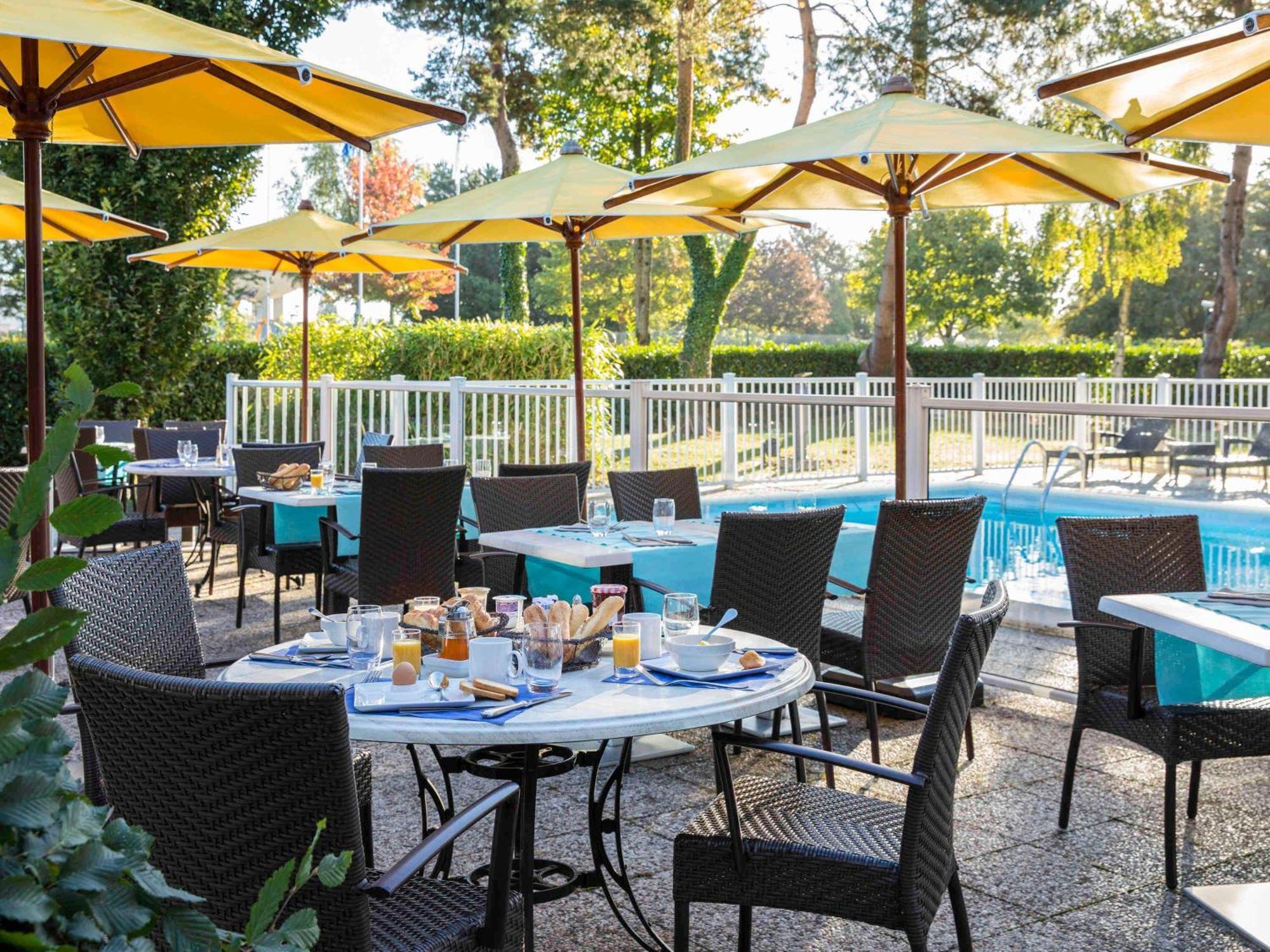Ibis Styles Lisieux Normandie Dış mekan fotoğraf