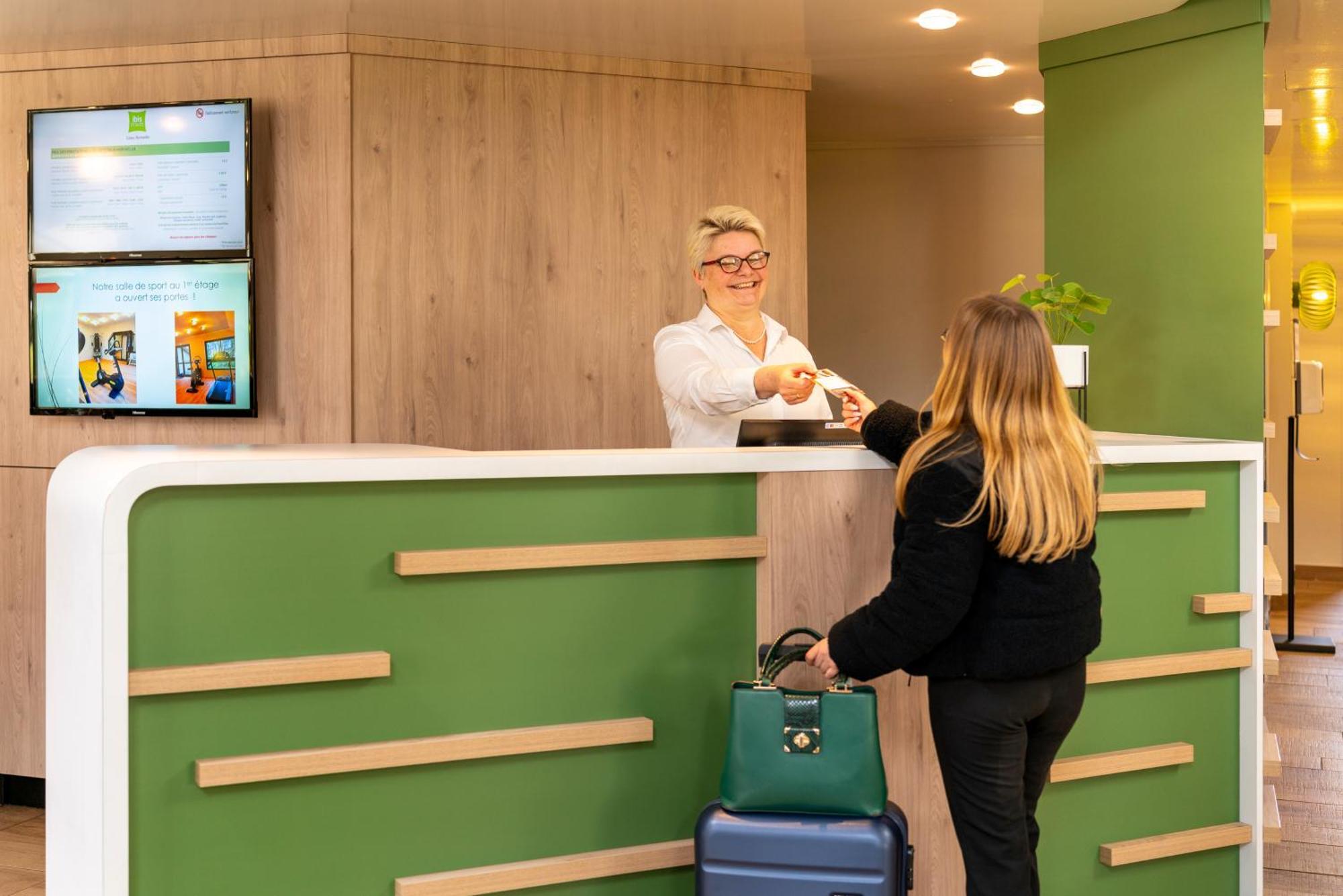 Ibis Styles Lisieux Normandie Dış mekan fotoğraf